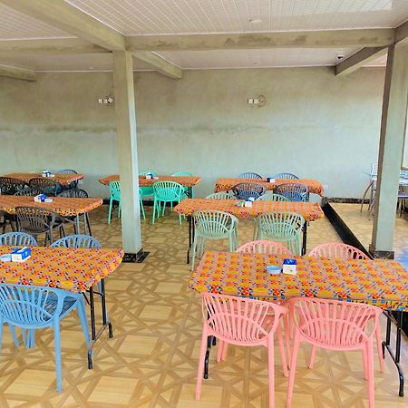 Jennabwa Lodge And Restaurant Freetown Buitenkant foto